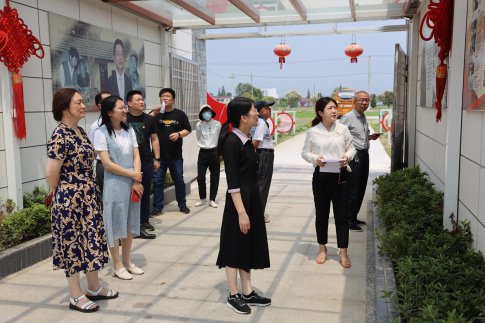 市纪委监委开展“寻找红色记忆 感悟思想伟力”